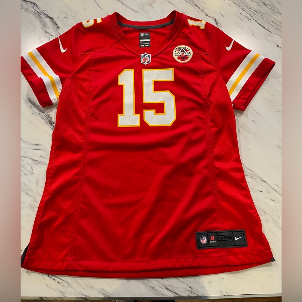 Nike Women’s Kansas City Chiefs Jersey.